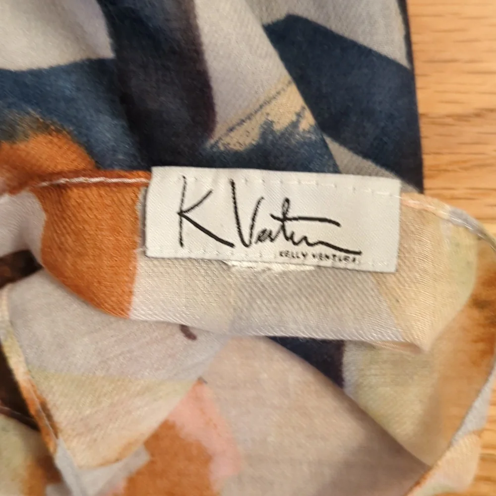 Designer scarf - Picture 4 of 5